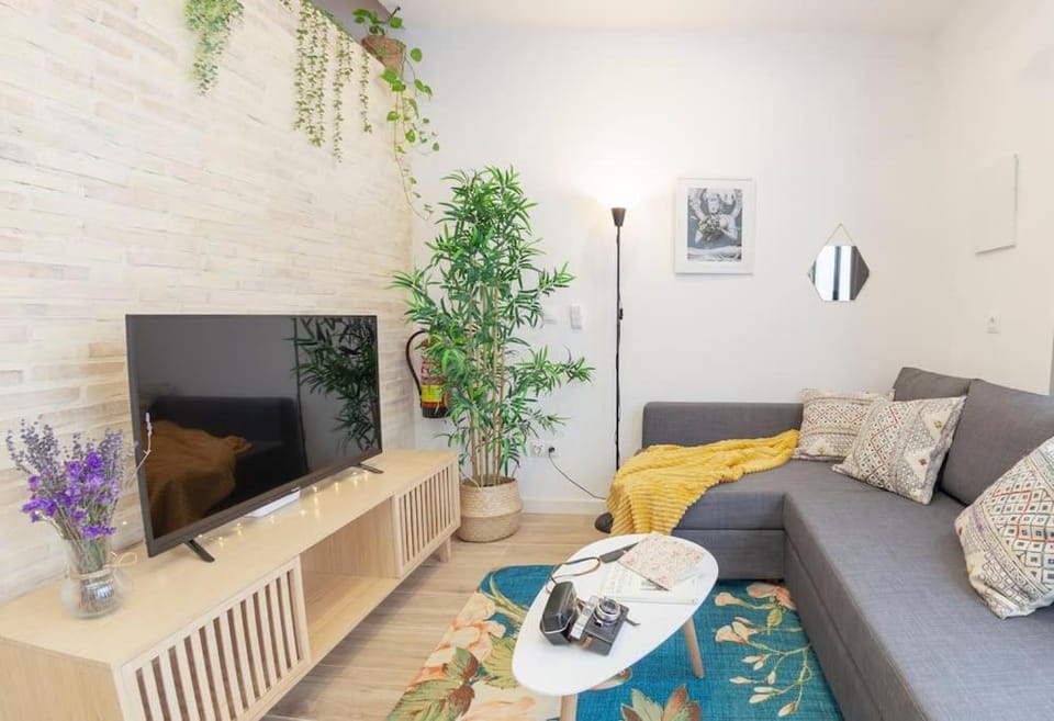 RB - Urban loft retreat, comfort & good location Apartment in Valencia