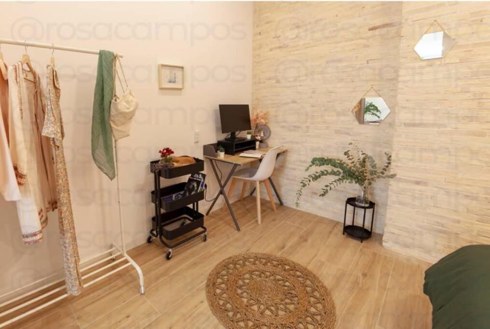 RB - Urban loft retreat, comfort & good location Apartment in Valencia