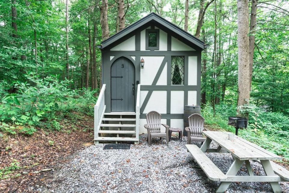 Tiny Home Cottage Near the Smokies #3 Ingrid House in Sevier County