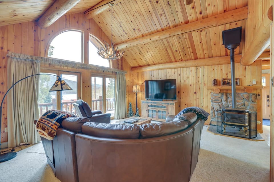 Lake & Mtn Views: Spectacular Grand Lake Home House in Rocky Mountain National Park