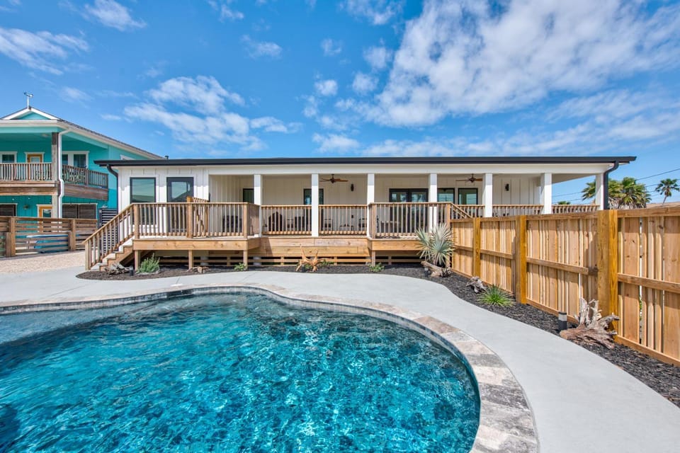 Crooked Cabin Cabin in Port Aransas