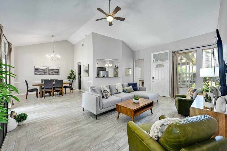 Silverwood House in Wells Branch