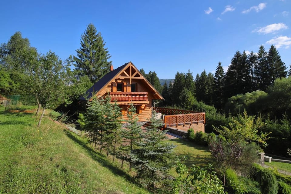 Property building, Natural landscape, Garden