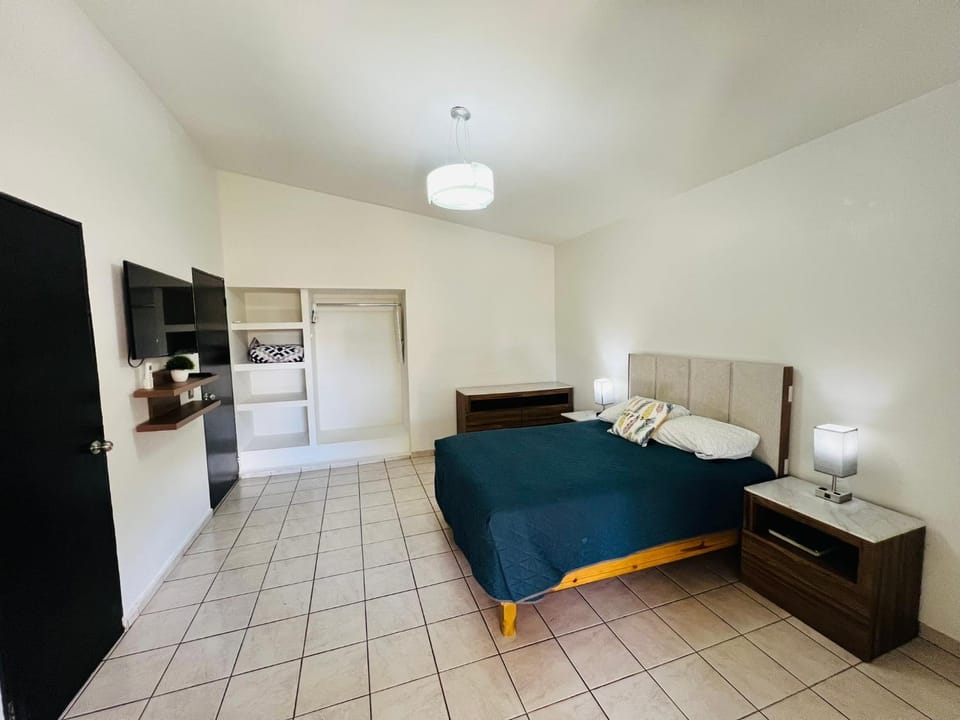3 Bedrooms Home. Walking distance to the Malecon. House in La Paz