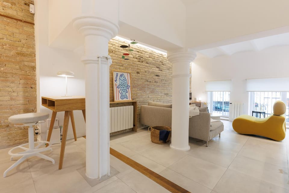 Living room, Seating area