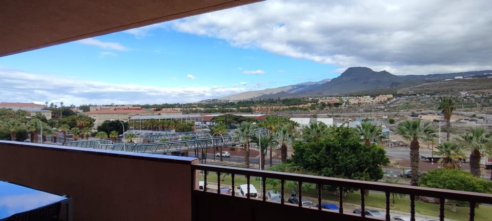 Day, Natural landscape, View (from property/room), Balcony/Terrace, City view, Mountain view