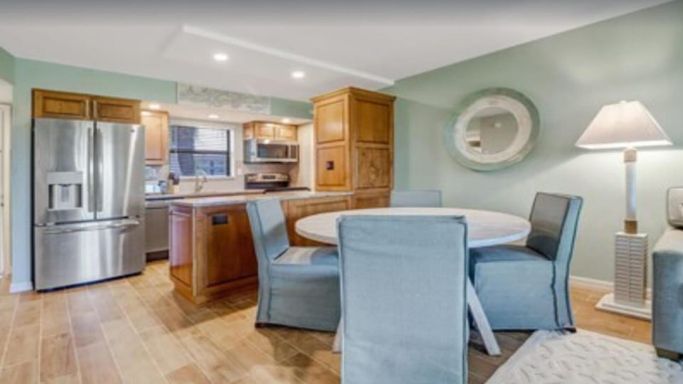 Cozy 1BDRM Condo - Pool Access House in Marco Island