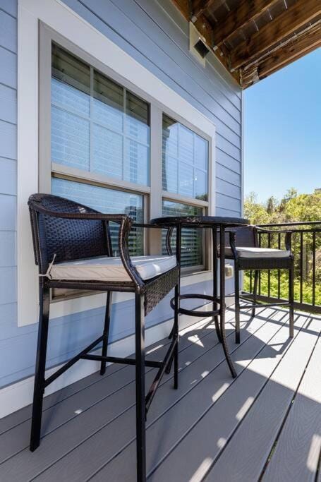 Uptown, Pool, Wine, Restaurants, BofA Stadium_307 Apartment in Charlotte