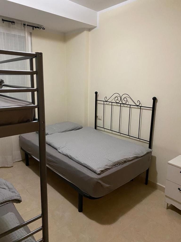 Bed, Bedroom, bunk bed