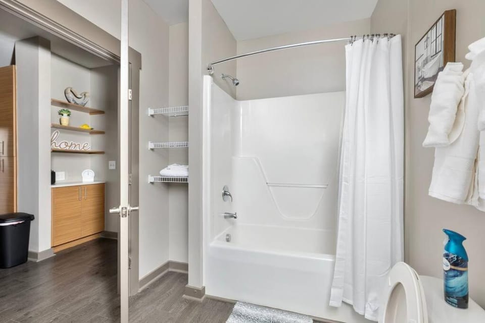 1Br Uptown, Pool, Wine, near Convention Center_311 Apartment in Charlotte