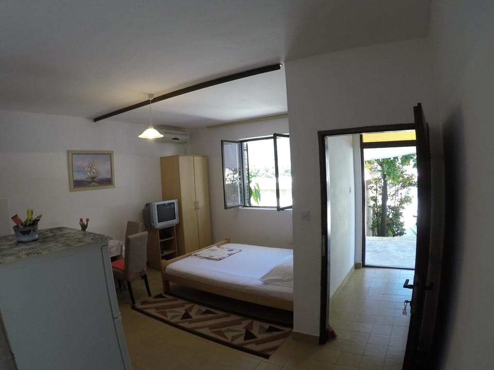 Balcony/Terrace, Kitchen or kitchenette, Dining area, Bedroom, Sea view