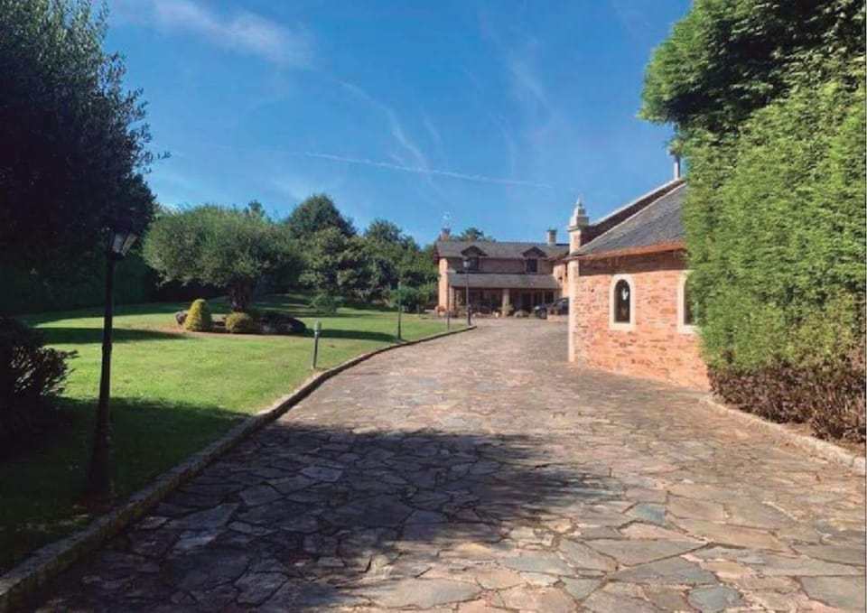 Casa Do Rivera House in Galicia