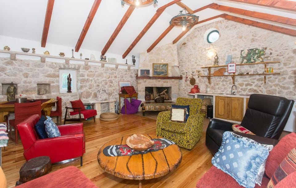 Living room, Seating area, flat iron