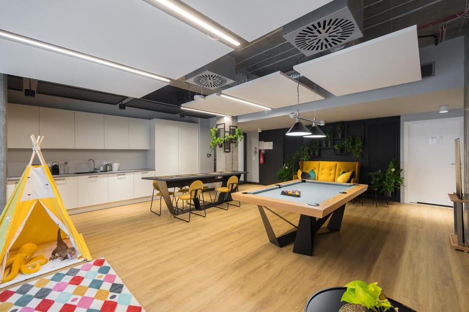Communal lounge/ TV room, Billiard, Solarium
