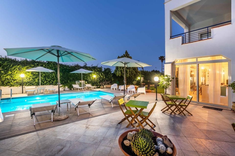 Garden, Balcony/Terrace, Swimming pool