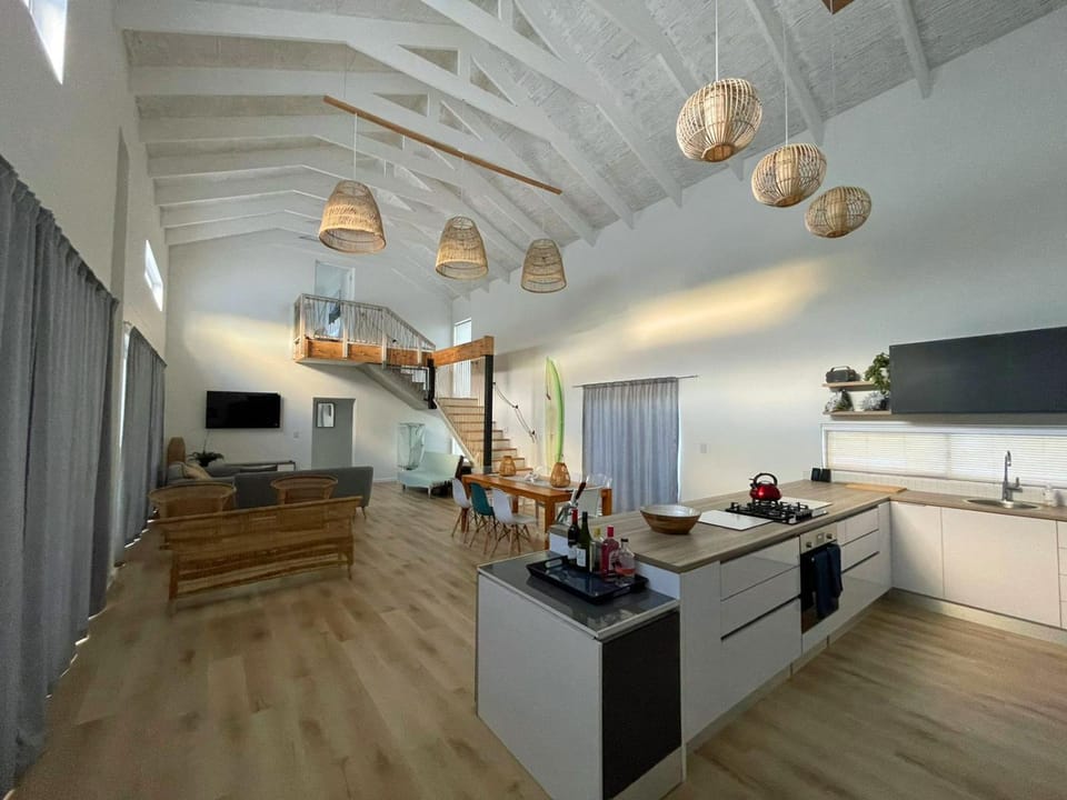 Communal lounge/ TV room, TV and multimedia, Kitchen or kitchenette, Living room, Seating area