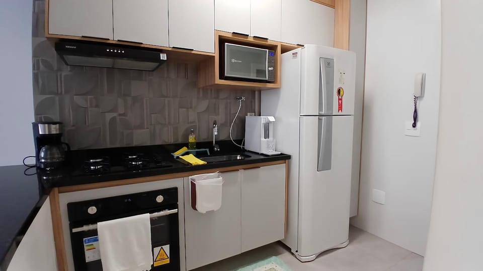 microwave, stove, kitchen