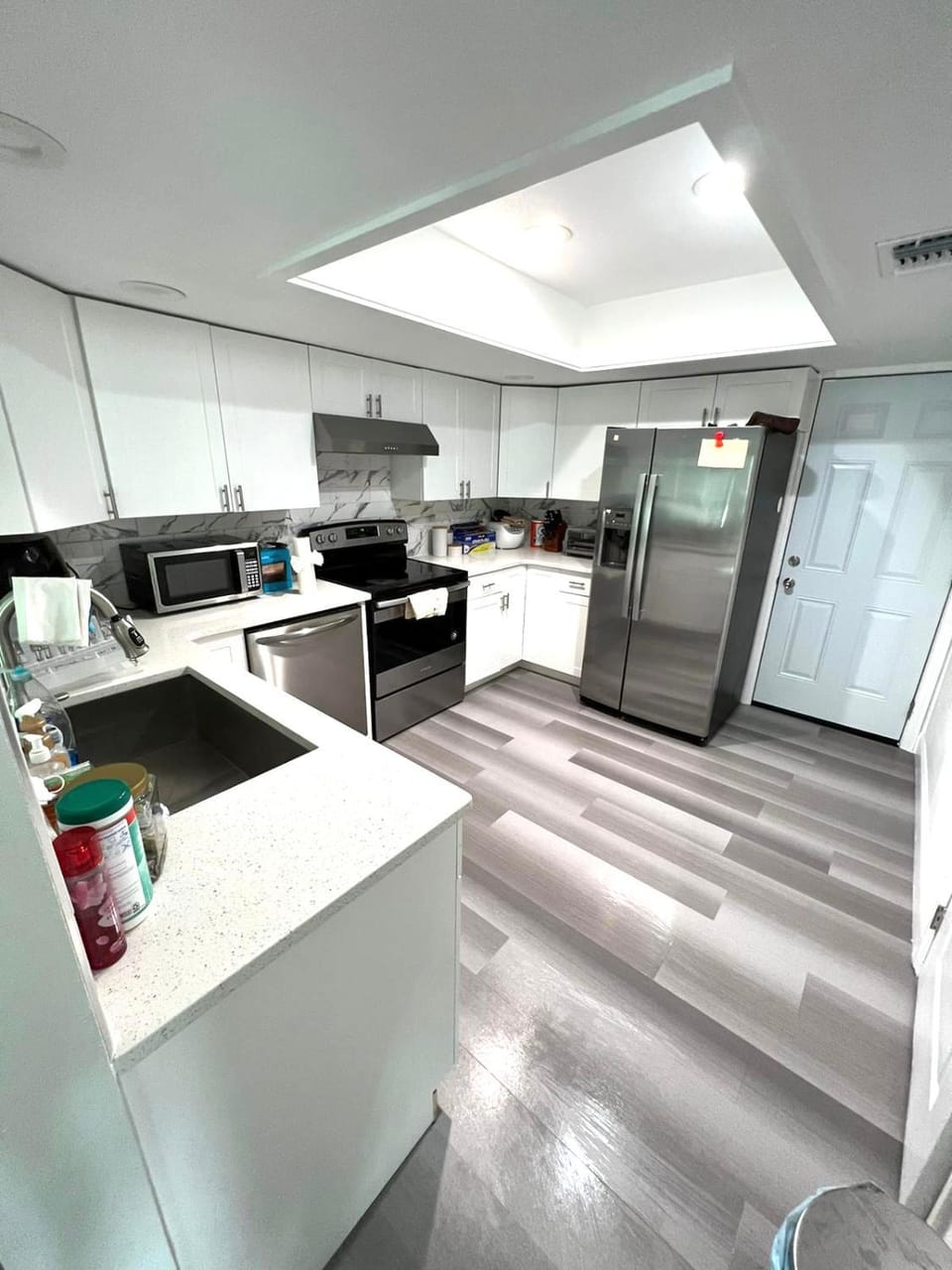 Kitchen or kitchenette, dishwasher, oven, pet friendly, stove