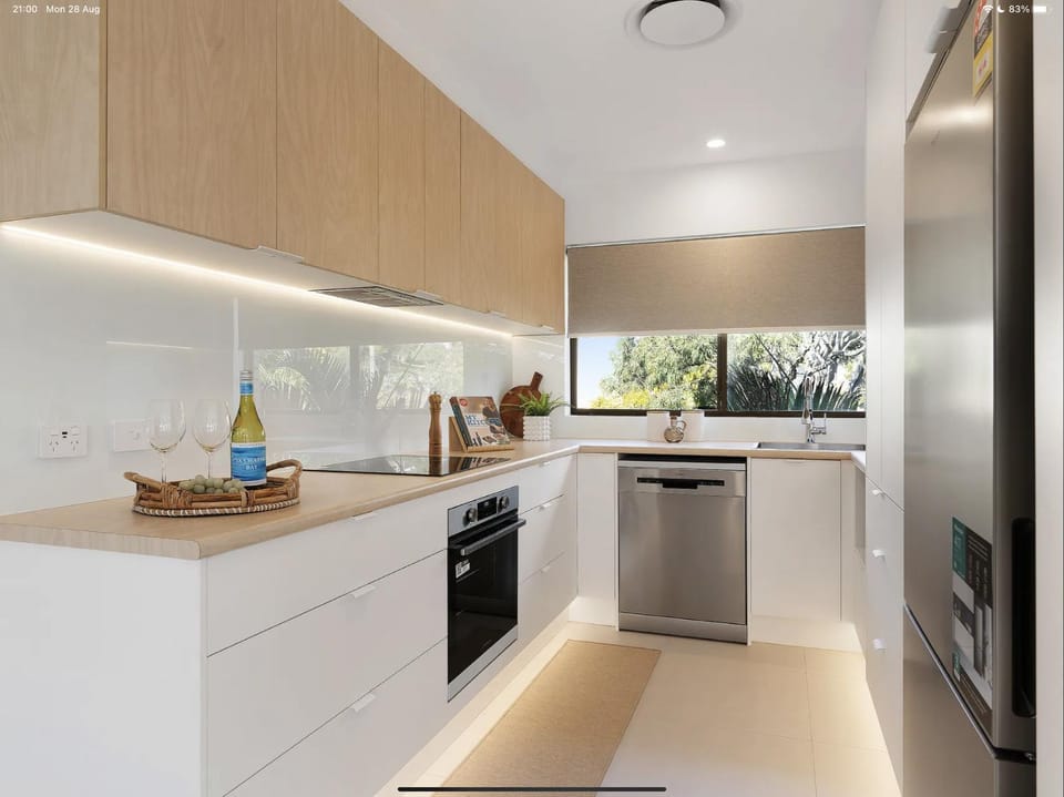 Sunny Coolum Beach Retreat Apartment in Coolum Beach