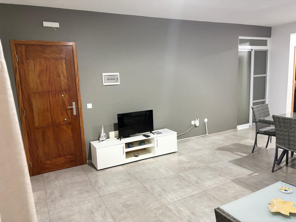 Communal lounge/ TV room, TV and multimedia, Seating area