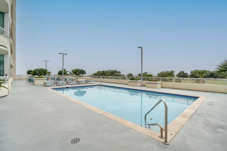 Resort-Style Biloxi Condo: Walk to the Beach! House in Biloxi