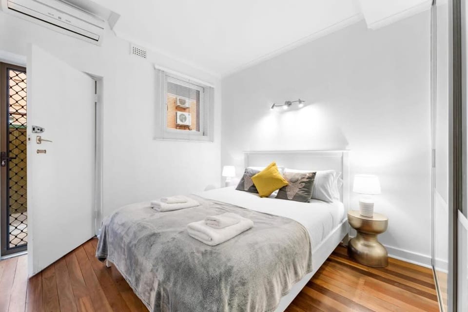 Renovated 1BR Unit CBD Parking Wi-Fi South Tce Apartment in Adelaide