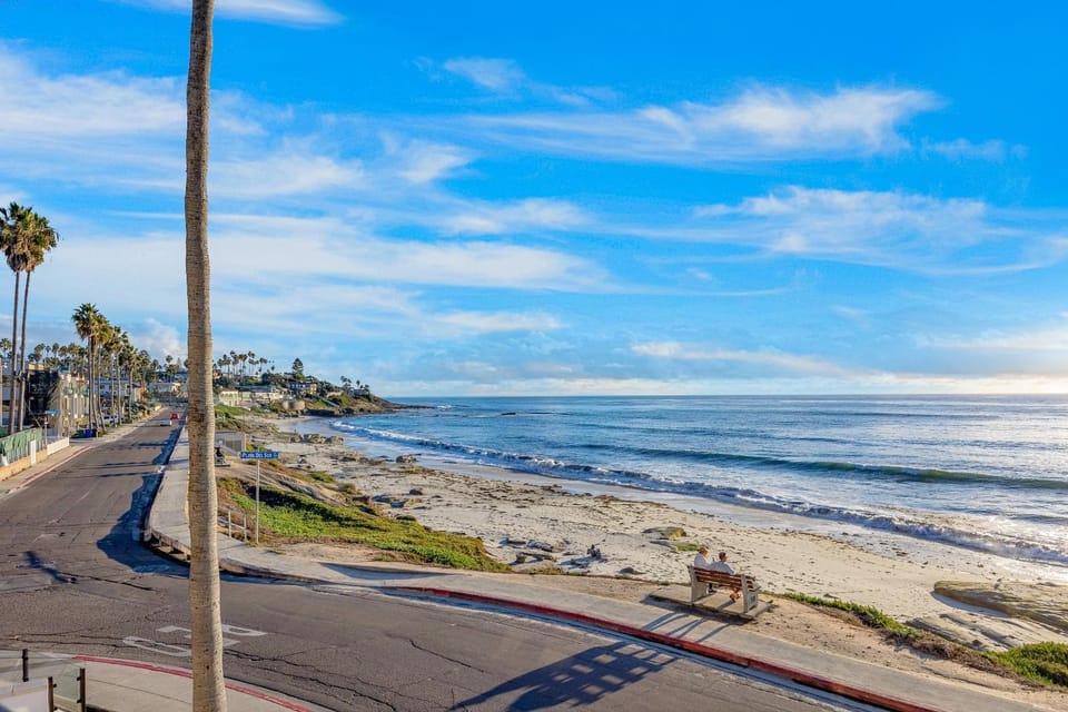 Escape to Neptune House in La Jolla
