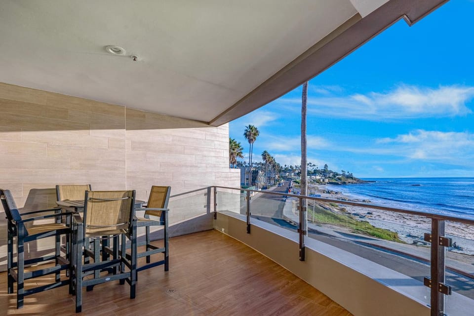 Escape to Neptune House in La Jolla