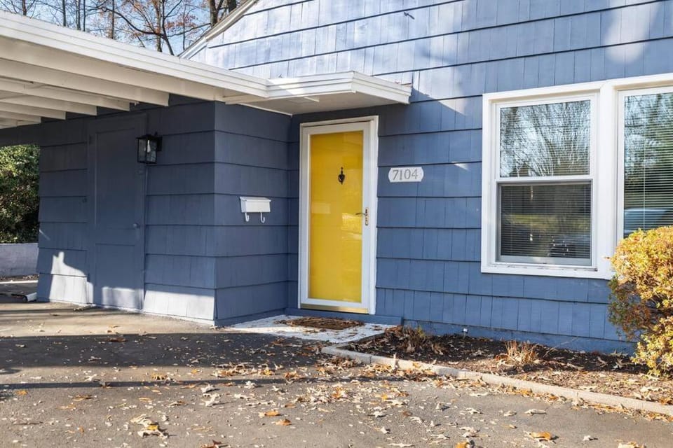Property building, Day