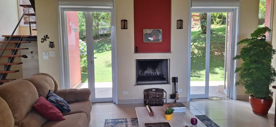 TV and multimedia, Seating area, flat iron