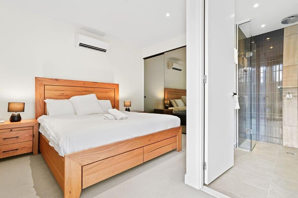 Fulton Lane - Executive Luxury CBD 3 bdrm Apt Apartment in Melbourne