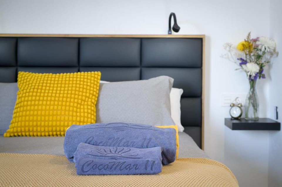 CocoMar II- Luxurious loft, just the ocean and volcano Apartment in Isla de Lanzarote