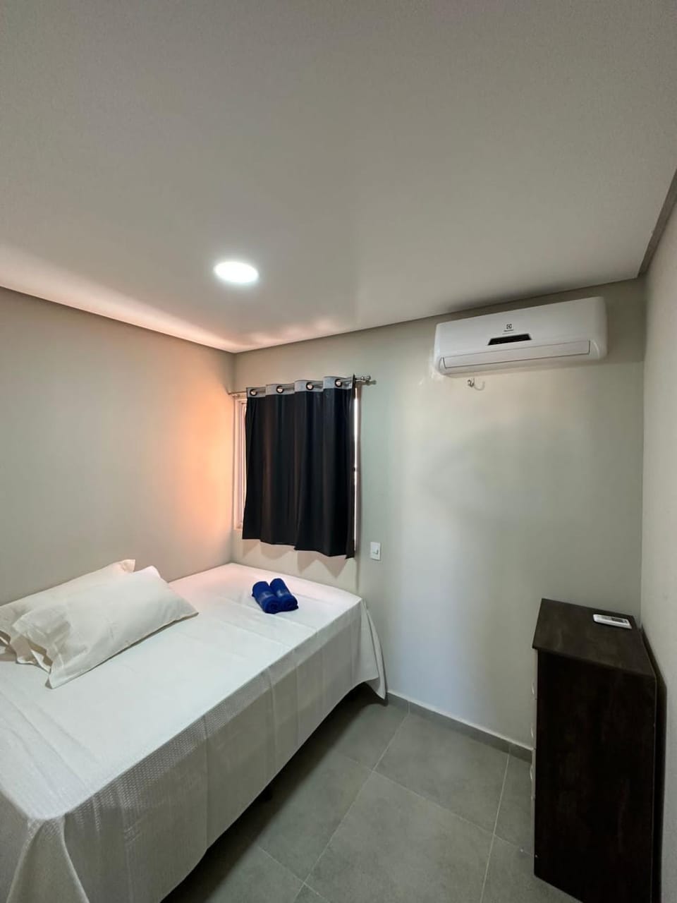 Bed, Photo of the whole room, Bedroom, towels, air conditioner