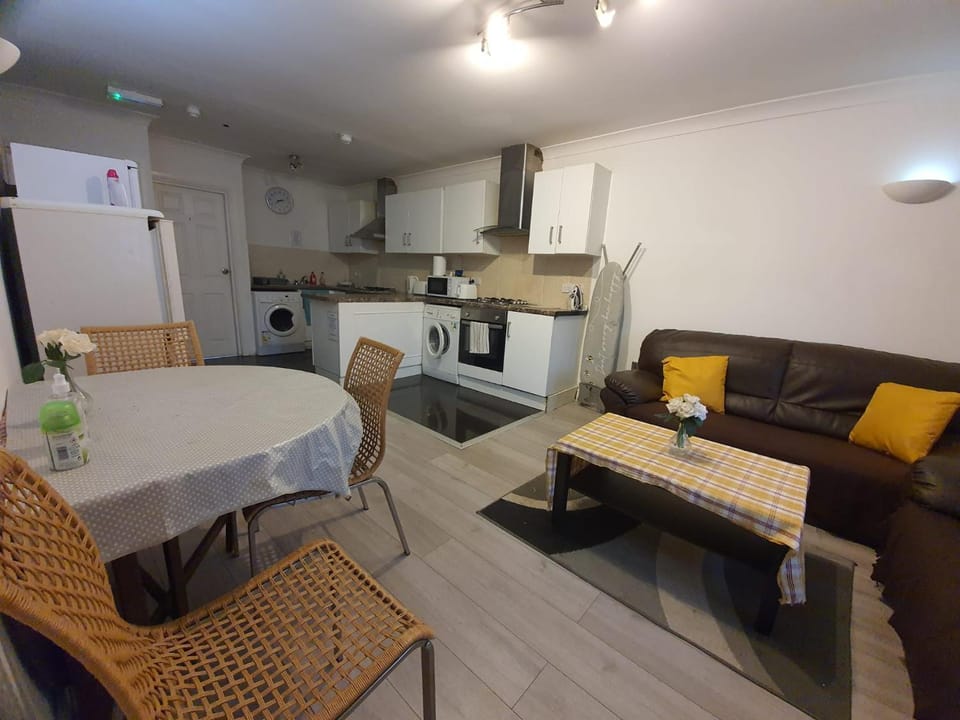 Eastwood Rooms Bed and Breakfast in Ilford