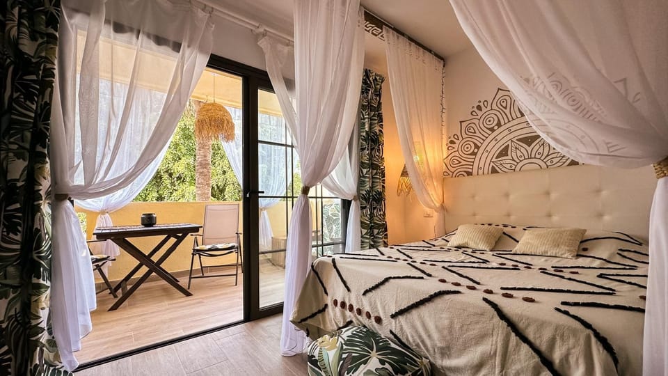 Bed, Balcony/Terrace