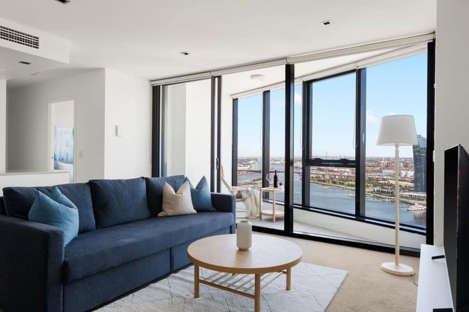 A 2BR Apt with Amazing Harbor Views FREE Parking Apartment in Melbourne