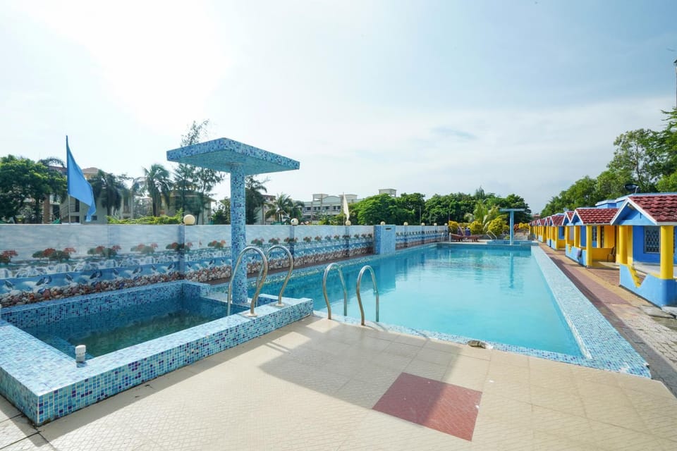 Day, Pool view, Swimming pool, Swimming pool, sunbed