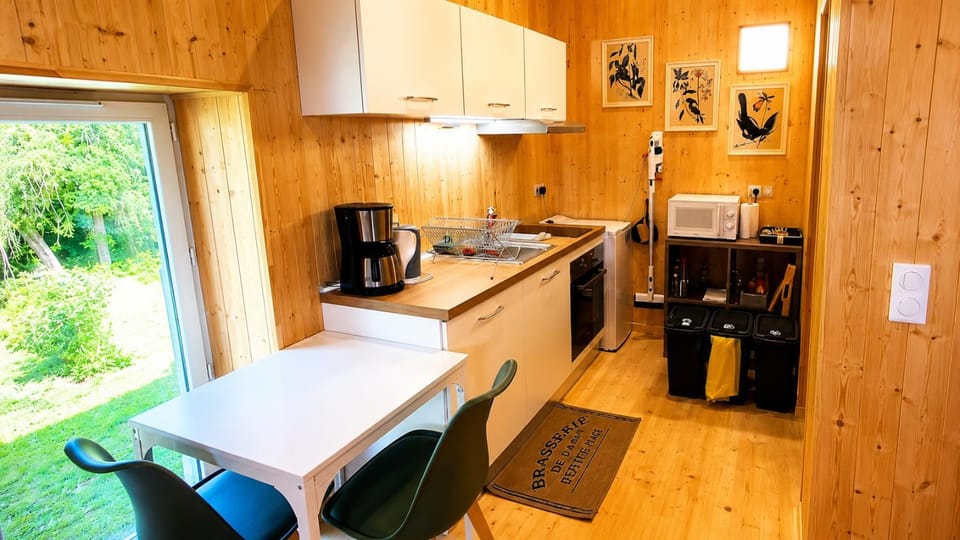 Chambre d'hôtes "Courcoury" à 10mn de Saintes et 35mn de l'Océan Apartment in Nouvelle-Aquitaine