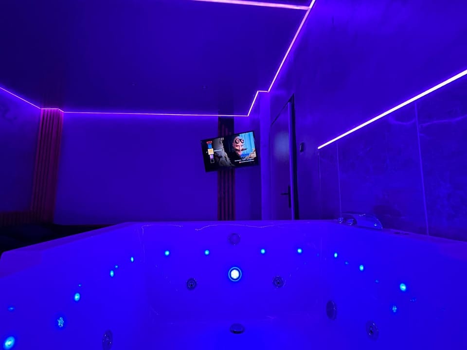 Wellness Suite mit Whirlpool & Sauna Apartment in Gelsenkirchen