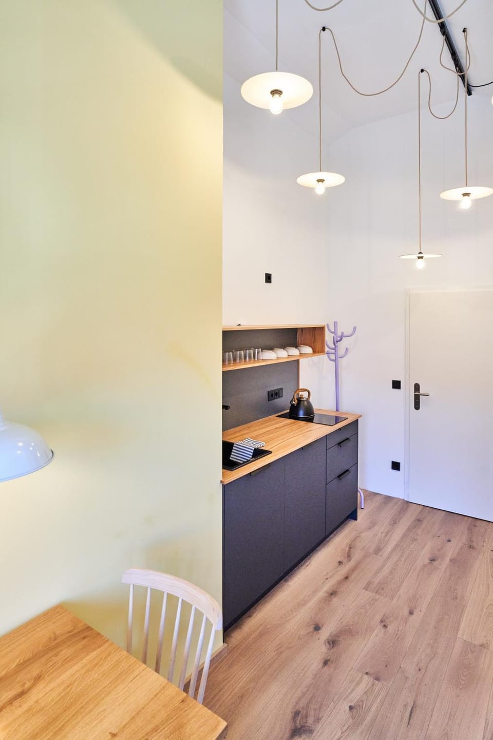 Kitchen or kitchenette, Living room