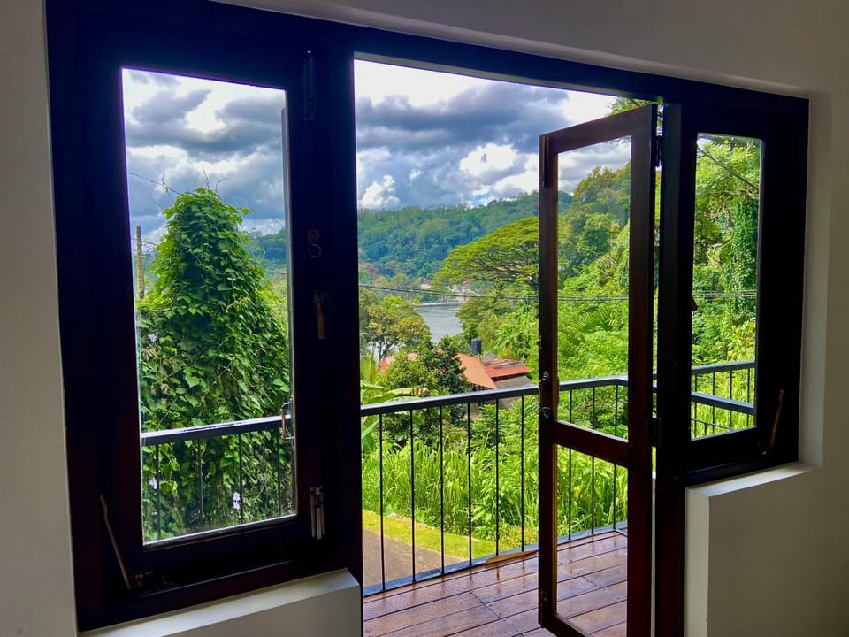 Day, Natural landscape, View (from property/room), Balcony/Terrace, Lake view, Mountain view