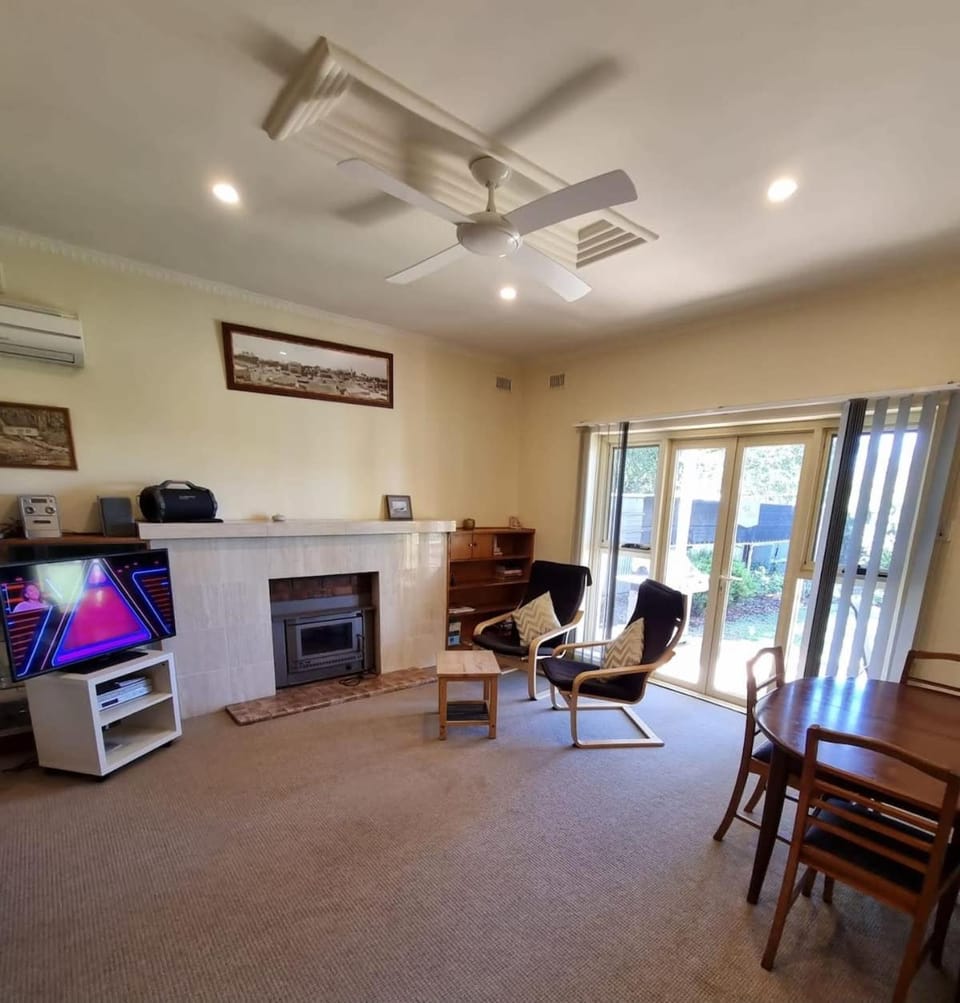Kybunga by the Beach (part of Harriett's Cottage) House in Adelaide