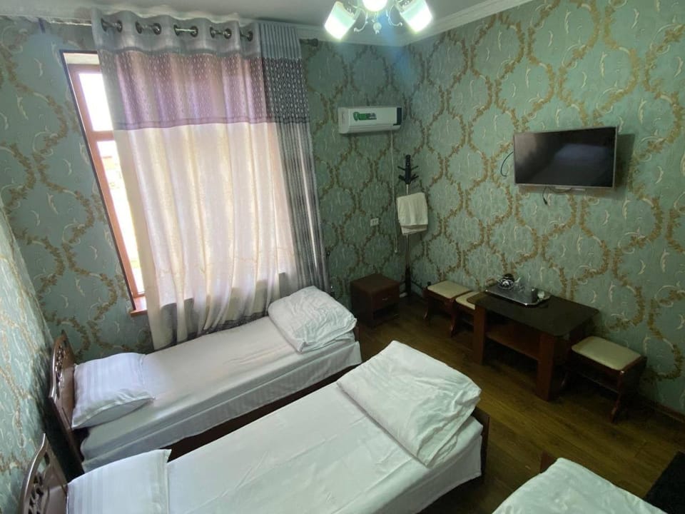 Bed, TV and multimedia, Photo of the whole room, Bedroom, air conditioner