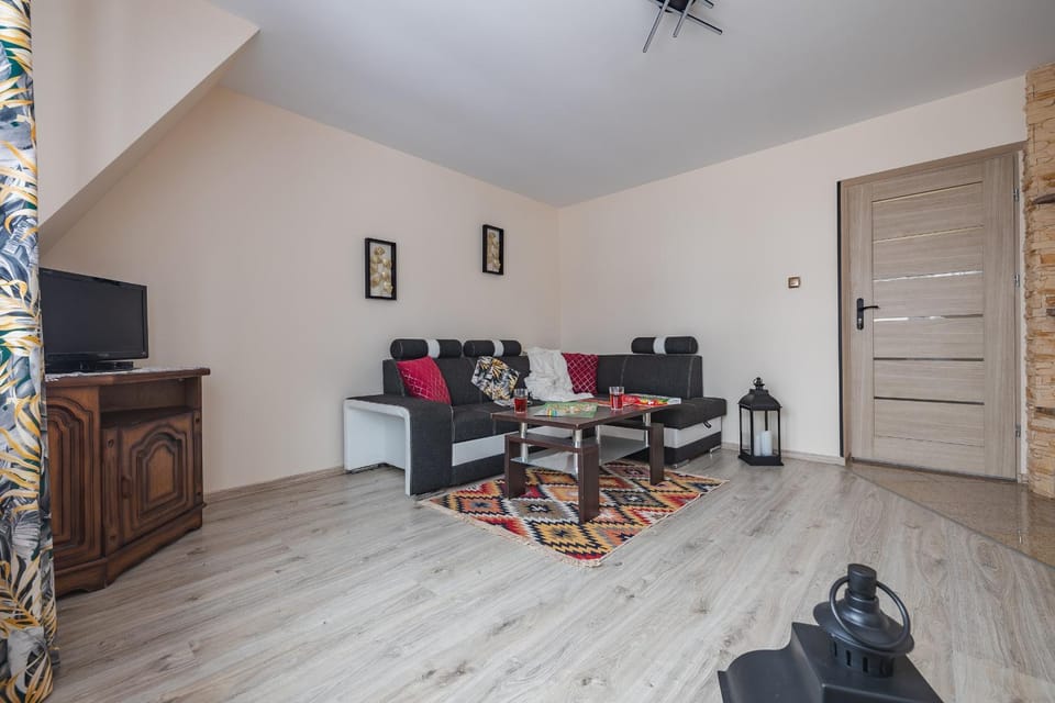 TV and multimedia, Seating area