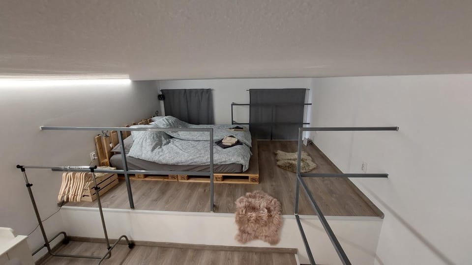 Bed, Photo of the whole room