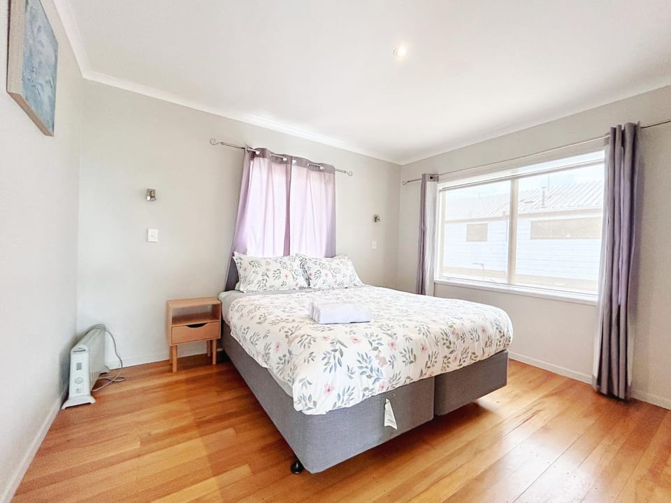 Rotorua 5 Bedrooms 3 bathroom family house House in Rotorua
