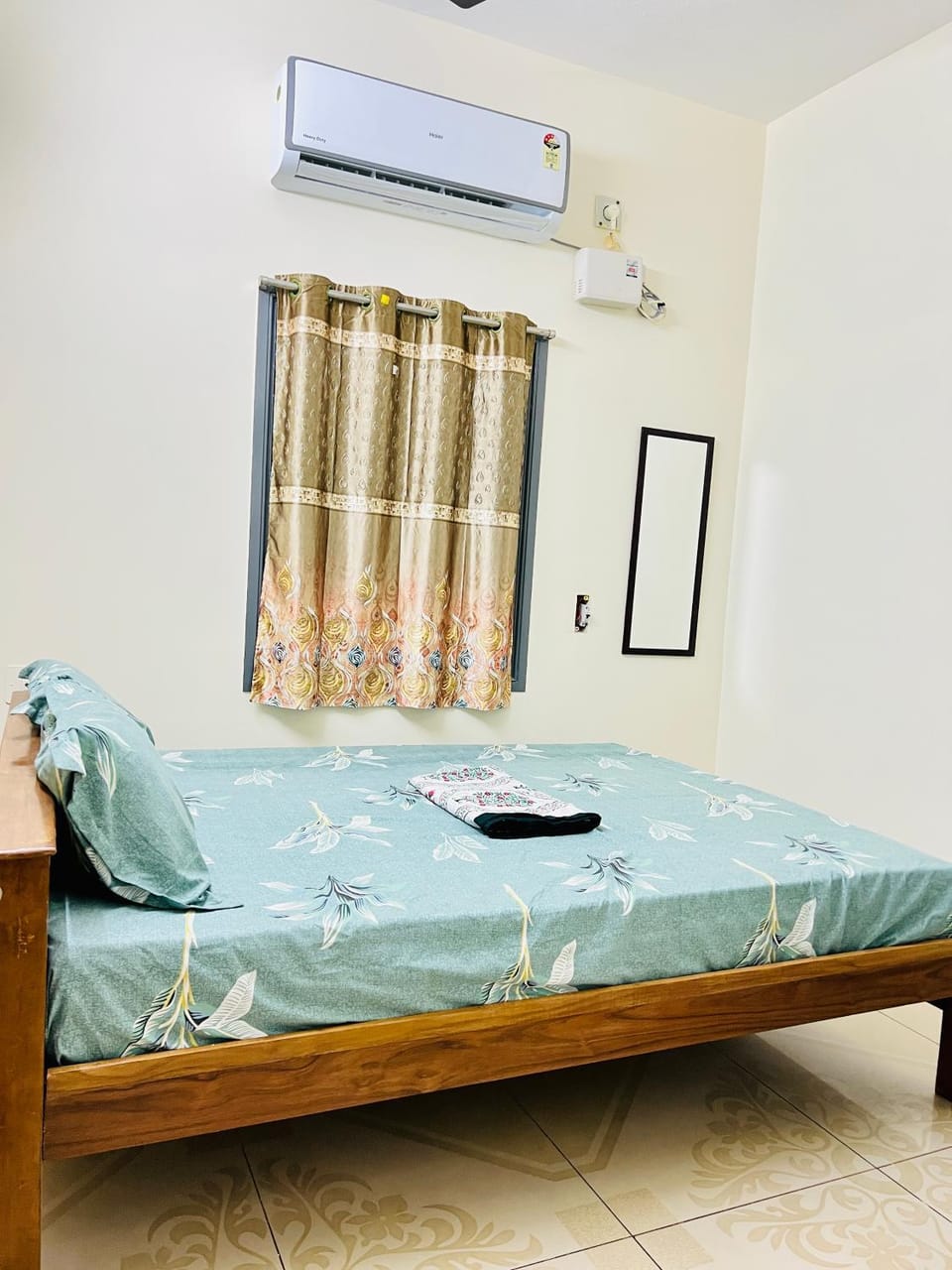 Bed, air conditioner