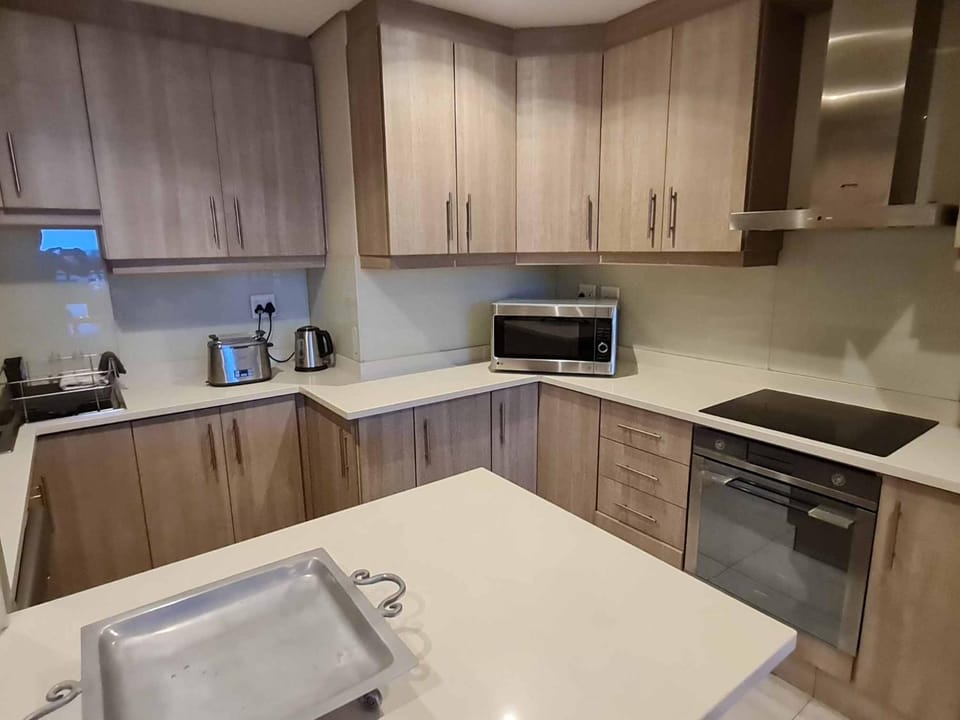 223 Beacon Rock - 3 Bedroom Apartment in Umhlanga