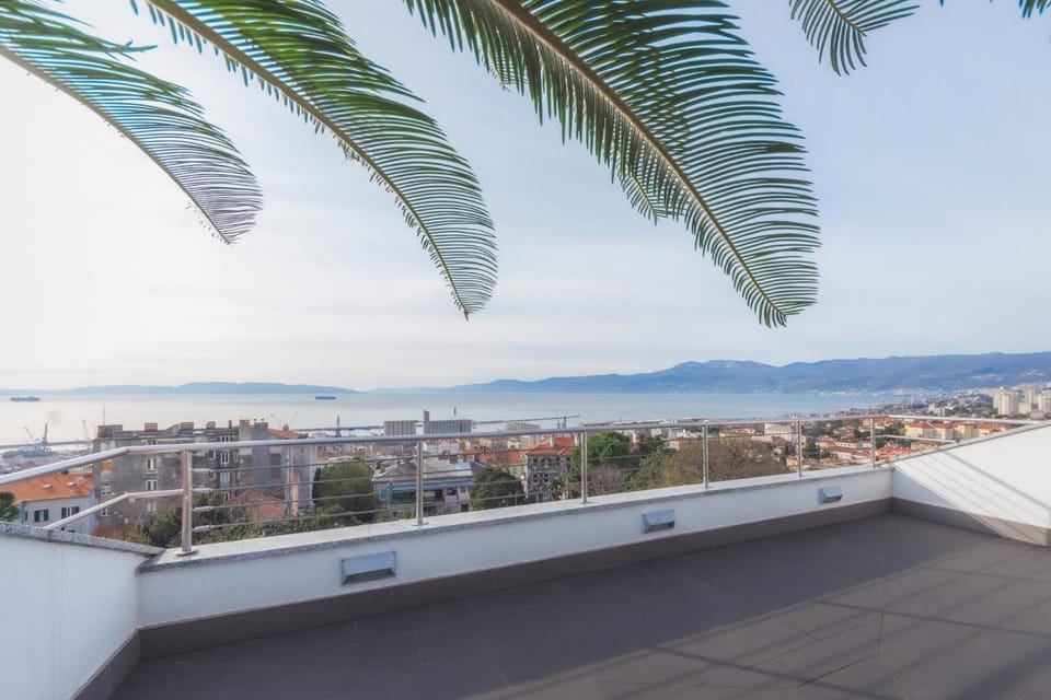 Day, Natural landscape, Balcony/Terrace, City view, Mountain view, Sea view