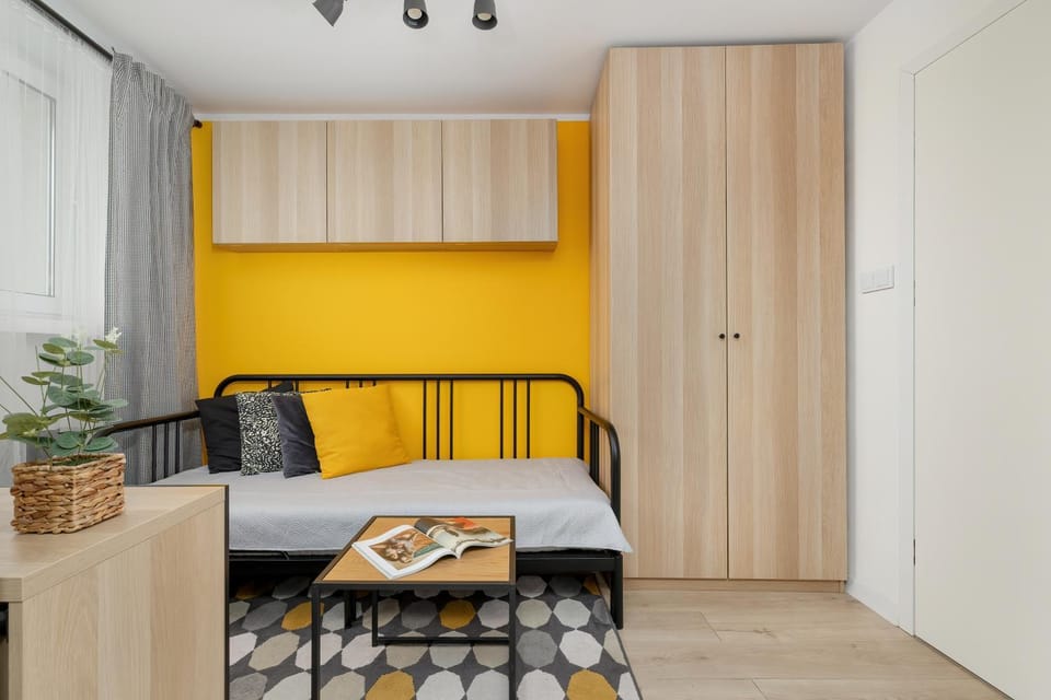 Bed, Living room, Photo of the whole room, Seating area, Bedroom, wardrobe
